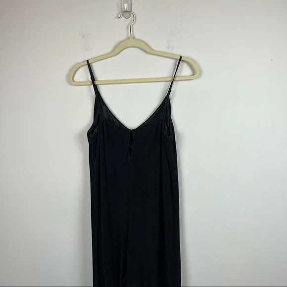 Third Form Pawa Pleated Jumpsuit in Black Size Medium - Picture 5 of 9